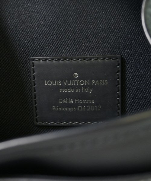 LOUIS VUITTON กระเป๋าสะพาย