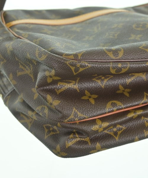 LOUIS VUITTON กระเป๋าสะพาย