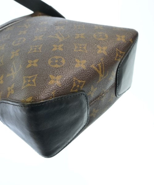 LOUIS VUITTON กระเป๋าสะพาย