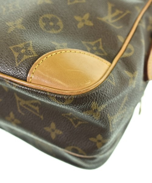 LOUIS VUITTON กระเป๋าสะพาย