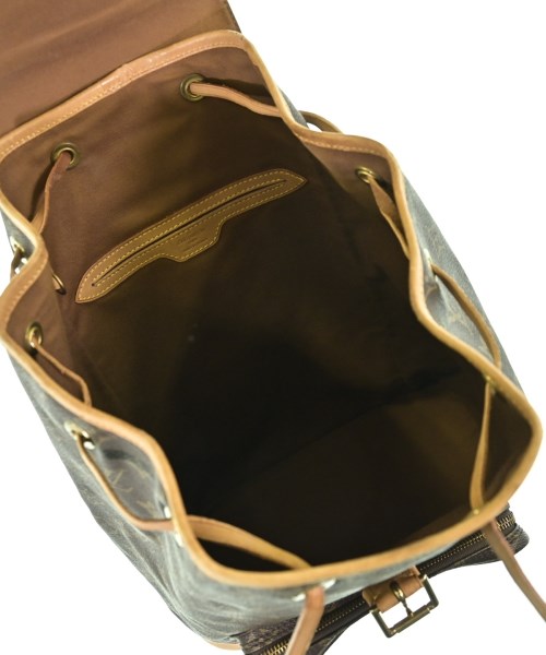 LOUIS VUITTON เป้สะพายหลัง
