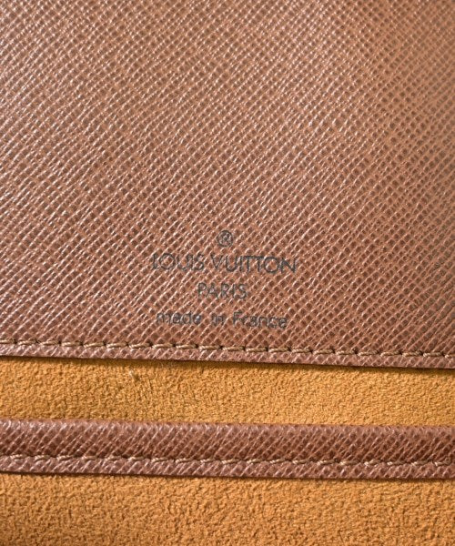 LOUIS VUITTON กระเป๋าสะพาย