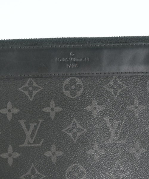 LOUIS VUITTON คลัตช์