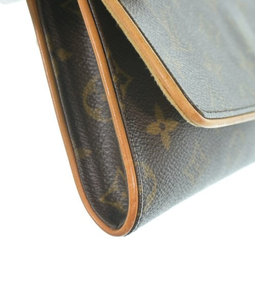 LOUIS VUITTON กระเป๋าสะพาย