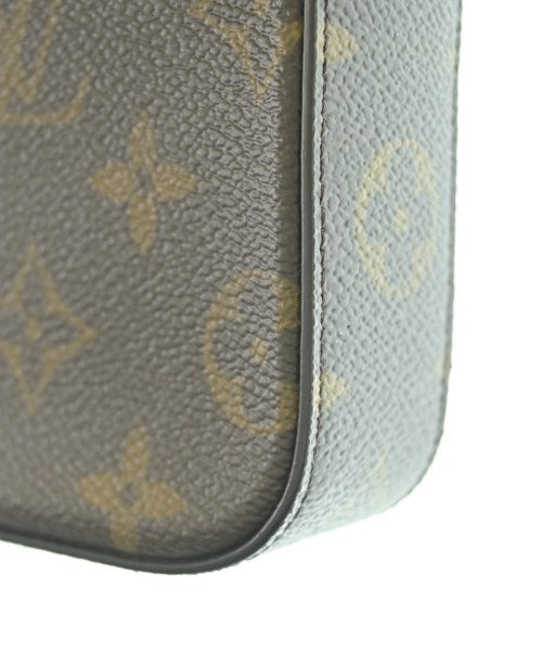 LOUIS VUITTON กระเป๋าสะพาย