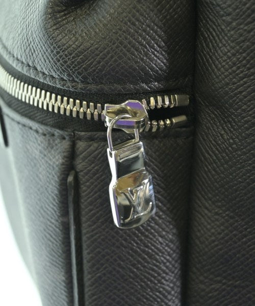 LOUIS VUITTON เป้สะพายหลัง