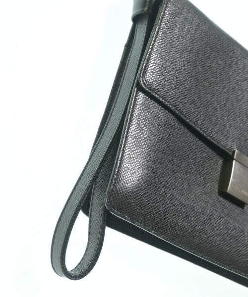 LOUIS VUITTON คลัตช์