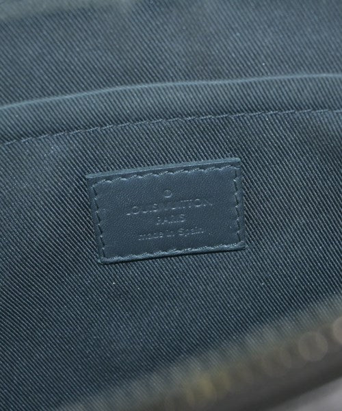 LOUIS VUITTON คลัตช์