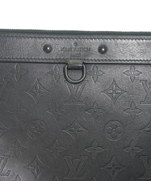 LOUIS VUITTON คลัตช์
