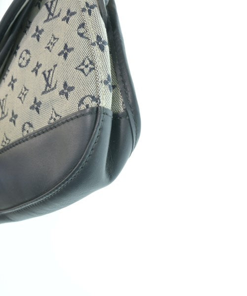 LOUIS VUITTON กระเป๋าสะพาย
