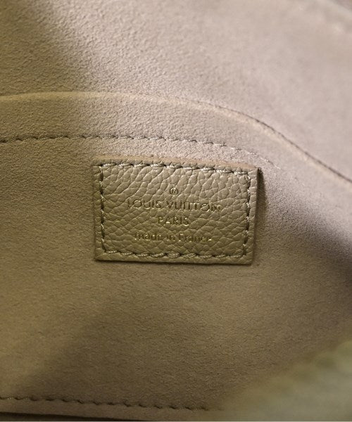 LOUIS VUITTON กระเป๋าสะพาย