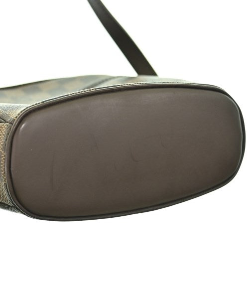 LOUIS VUITTON กระเป๋าสะพาย