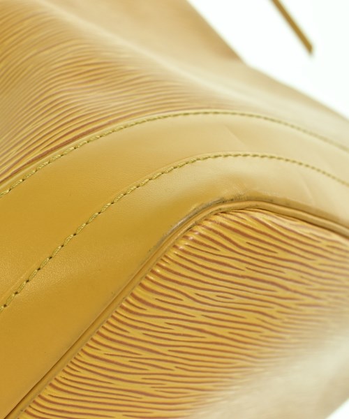 LOUIS VUITTON กระเป๋าสะพาย