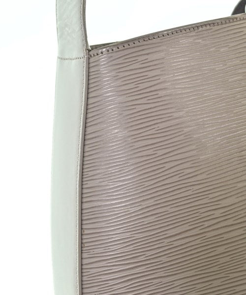 LOUIS VUITTON กระเป๋าสะพาย
