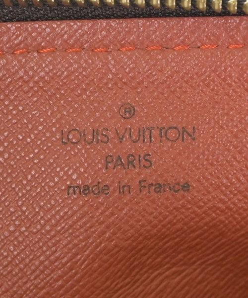 LOUIS VUITTON กระเป๋าใส่อุปกรณ์ขนาดใหญ่