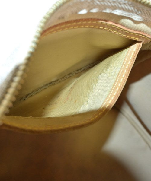 LOUIS VUITTON กระเป๋าใส่อุปกรณ์ขนาดใหญ่