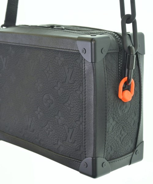 LOUIS VUITTON กระเป๋าสะพาย