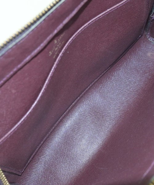 LOUIS VUITTON คลัตช์