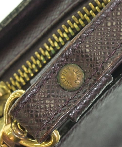LOUIS VUITTON คลัตช์