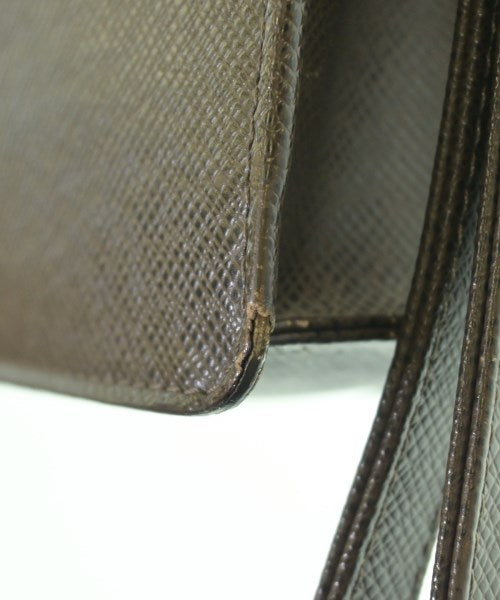 LOUIS VUITTON คลัตช์