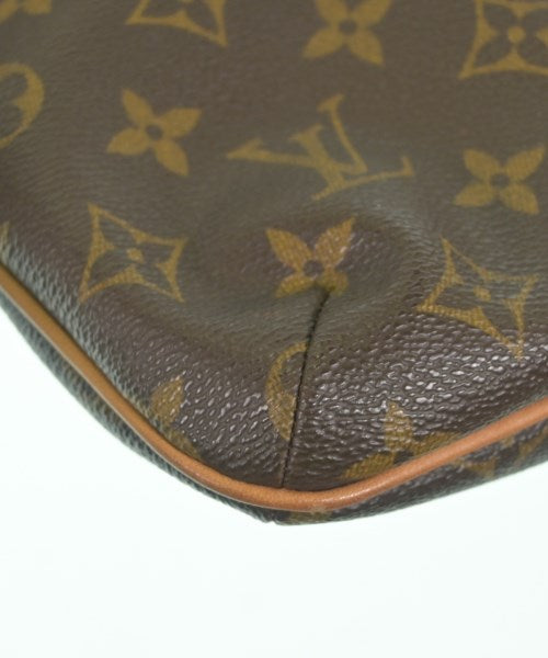 LOUIS VUITTON กระเป๋าสะพาย