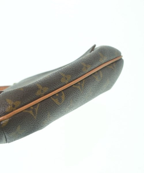 LOUIS VUITTON กระเป๋าสะพาย