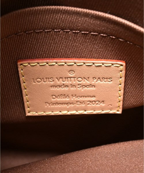 LOUIS VUITTON กระเป๋าสะพาย