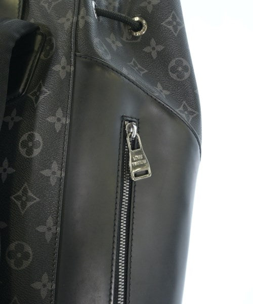 LOUIS VUITTON เป้สะพายหลัง