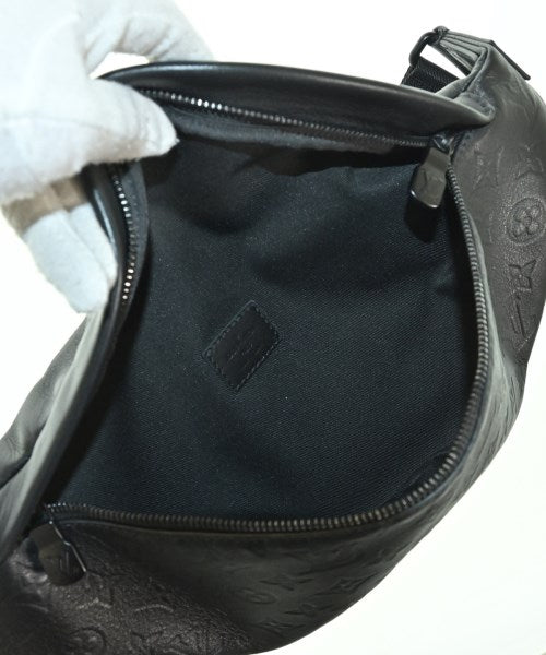 LOUIS VUITTON กระเป๋าสะพาย