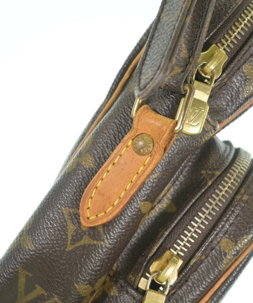 LOUIS VUITTON กระเป๋าสะพาย