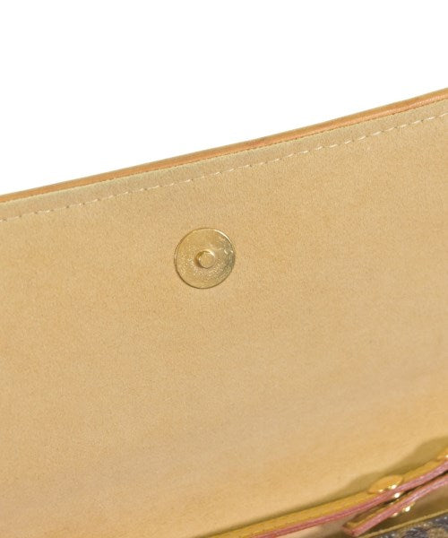 LOUIS VUITTON กระเป๋าสะพาย