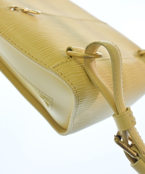 LOUIS VUITTON เป้สะพายหลัง