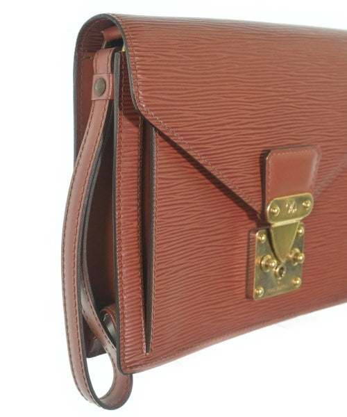 LOUIS VUITTON คลัตช์
