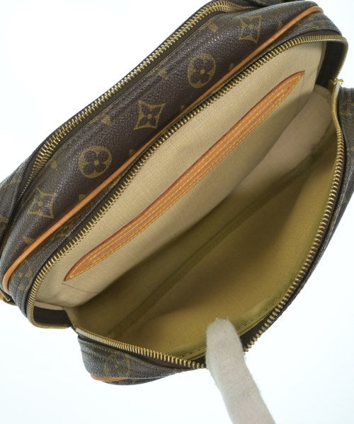 LOUIS VUITTON กระเป๋าสะพาย