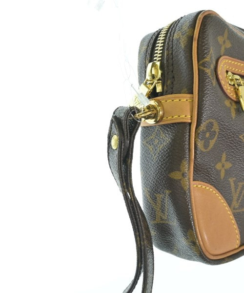 LOUIS VUITTON คลัตช์
