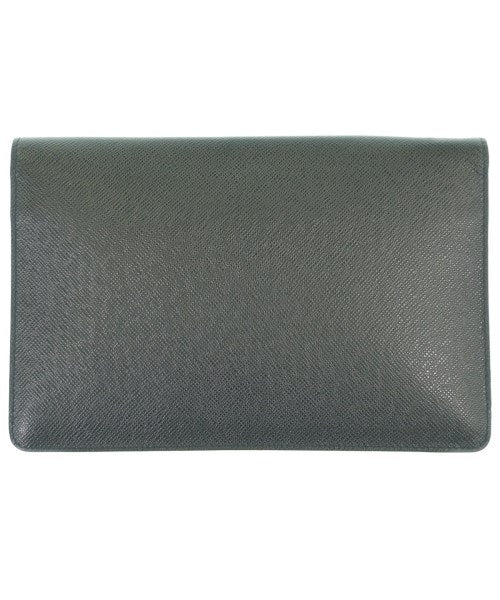 LOUIS VUITTON คลัตช์