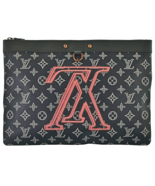 LOUIS VUITTON คลัตช์