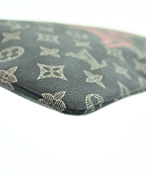LOUIS VUITTON คลัตช์