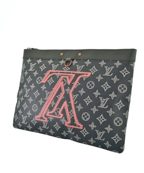 LOUIS VUITTON คลัตช์