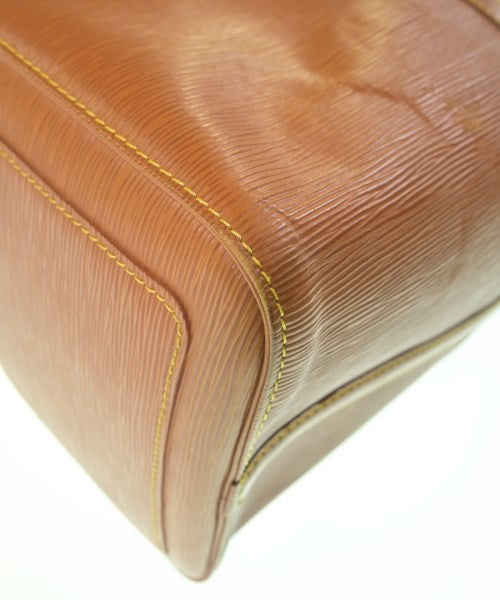 LOUIS VUITTON กระเป๋าใส่อุปกรณ์ขนาดใหญ่
