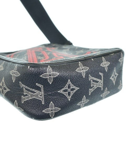 LOUIS VUITTON กระเป๋าสะพาย
