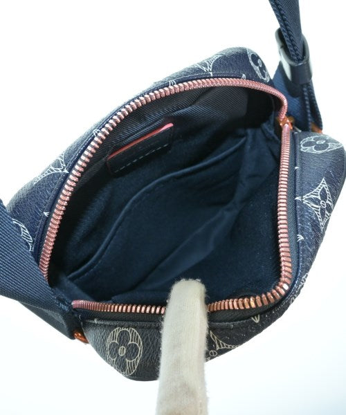 LOUIS VUITTON กระเป๋าสะพาย