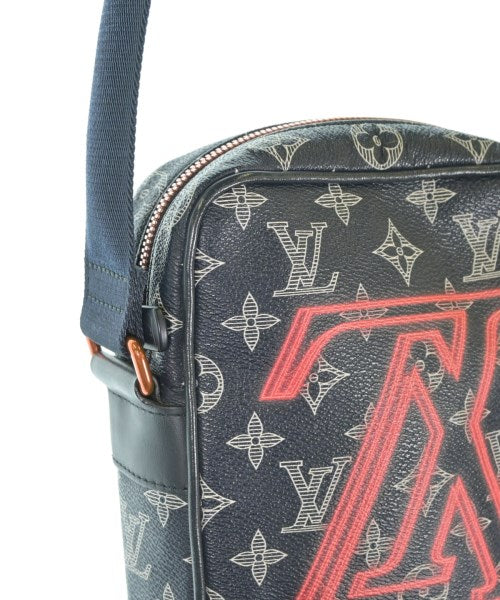 LOUIS VUITTON กระเป๋าสะพาย