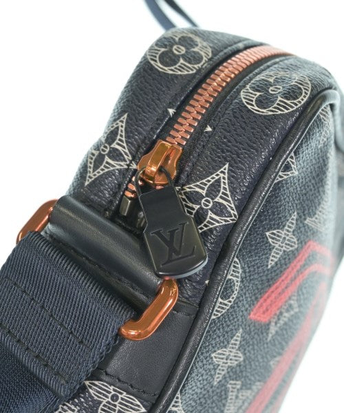 LOUIS VUITTON กระเป๋าสะพาย