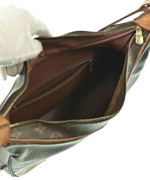 LOUIS VUITTON กระเป๋าสะพาย