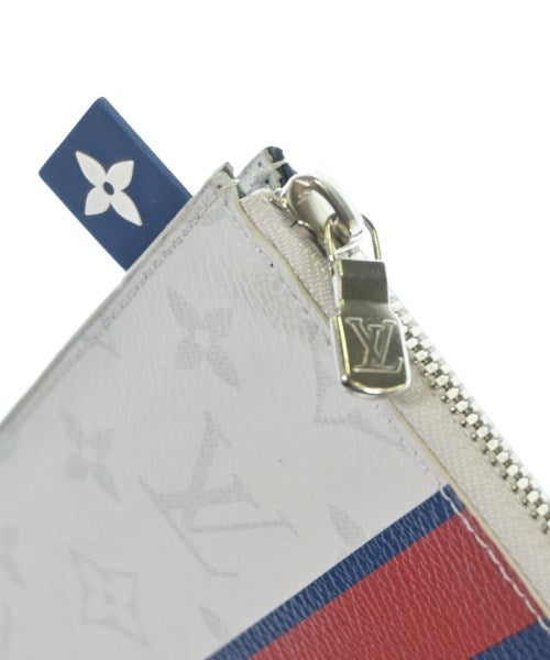 LOUIS VUITTON คลัตช์