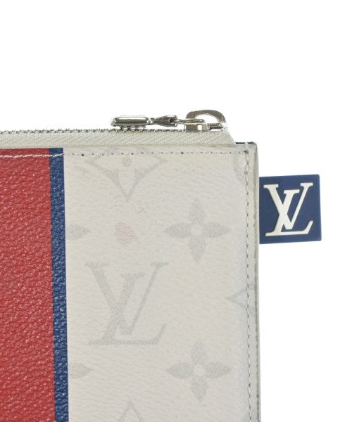 LOUIS VUITTON คลัตช์