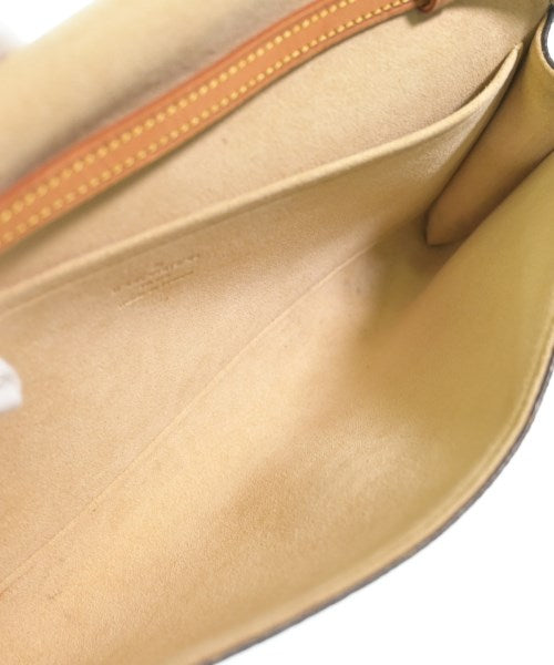 LOUIS VUITTON กระเป๋าสะพาย