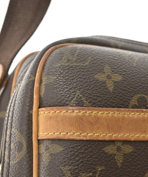 LOUIS VUITTON กระเป๋าสะพาย