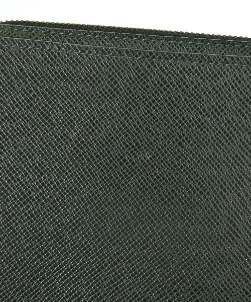 LOUIS VUITTON คลัตช์